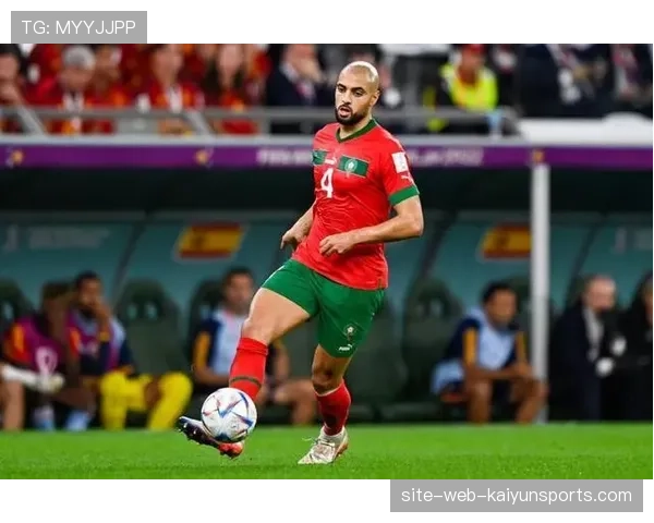 边后卫功能异化趋势明显 格瓦迪奥尔与阿诺德展现边后腰进化 边后卫功能异化趋势明显 格瓦迪奥尔与阿诺德展现边后腰进化