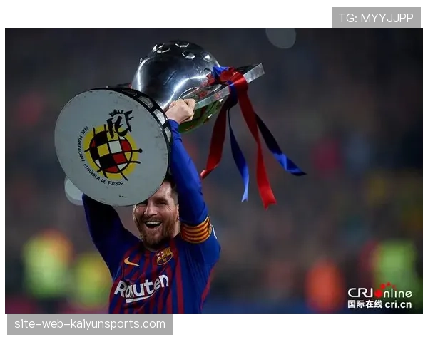 巴萨三中卫体系激活边翼卫前插 莱万特防线被持续横向拉扯